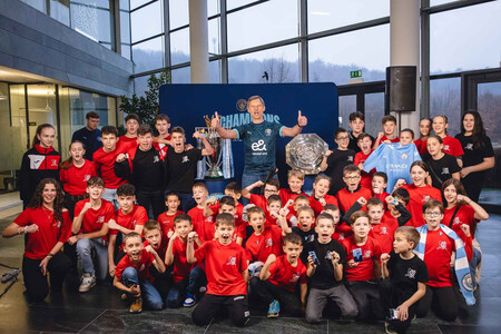 Yettel trófea 01 Yettel trófea 01